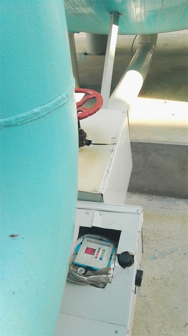 20171214260936.jpg 零氣耗防堵A型冬季用戶(hù)使用保溫現場(chǎng).jpg